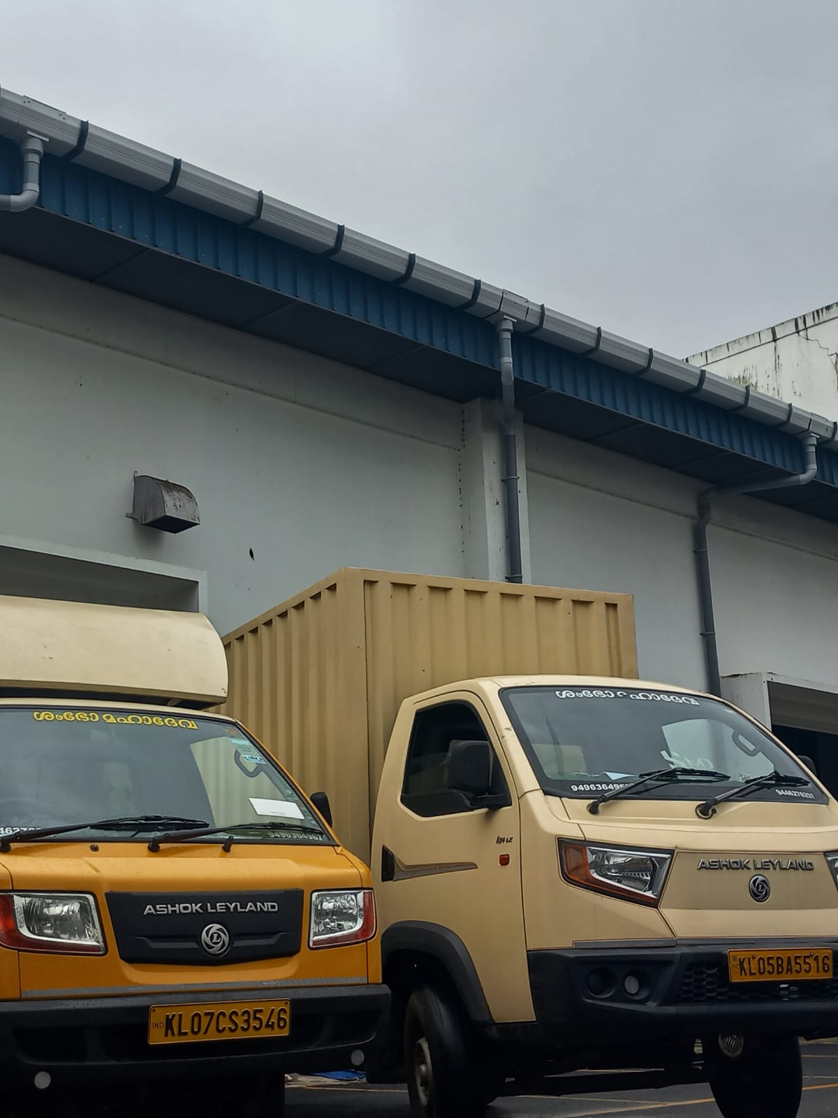 Two SMD light commercial vehicles